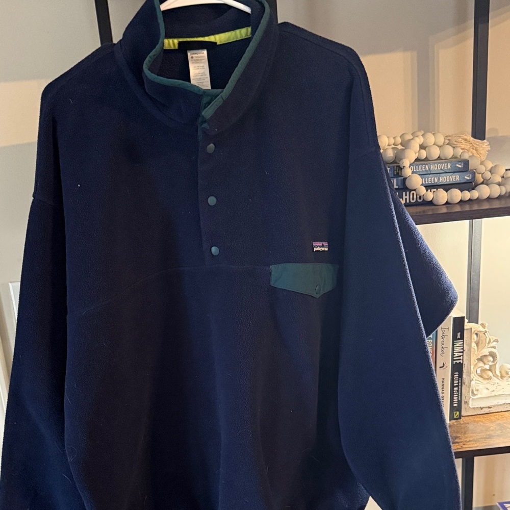 Patagonia Men's Dark Blue Zip Up Sweater